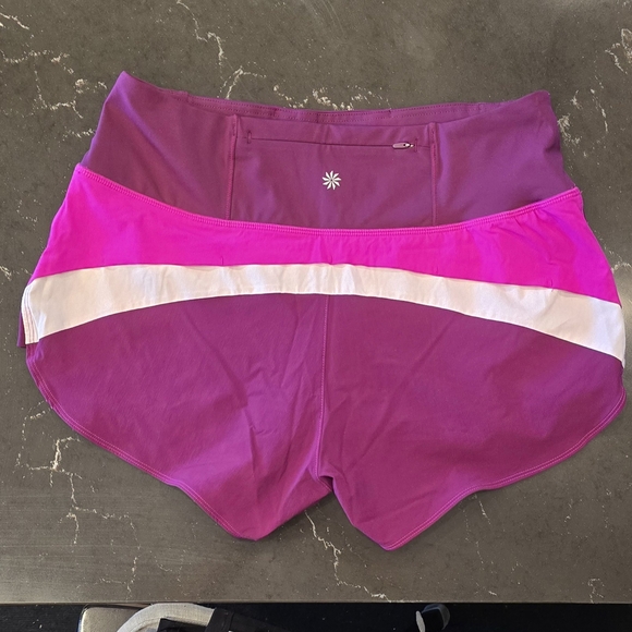 Running Free Colorblock Shorts - Picture 3 of 3